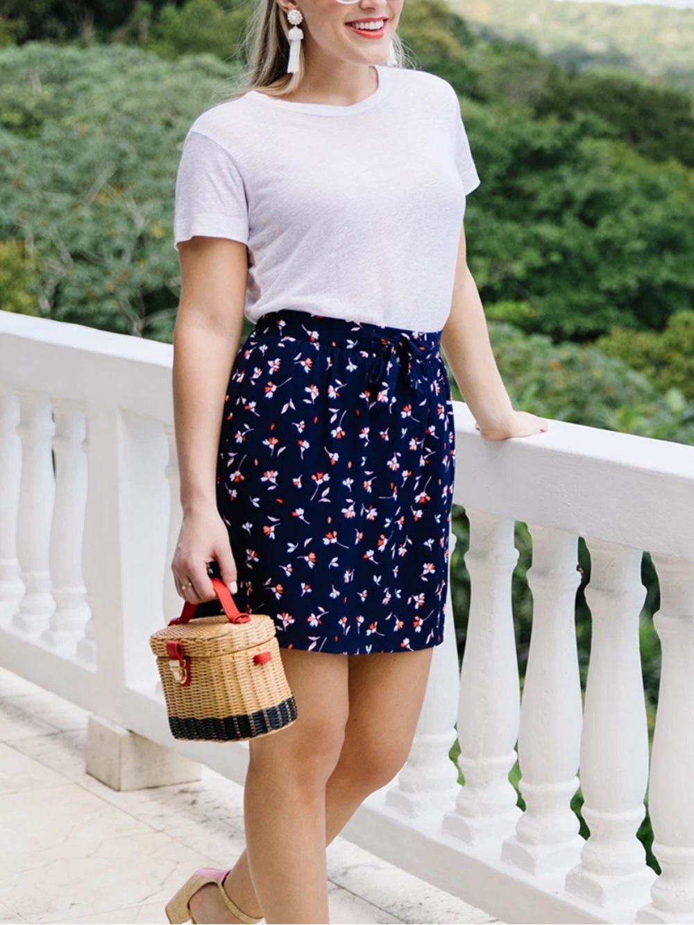 NWT Draper James Floral Pull On Skirt Nassau Navy Size M